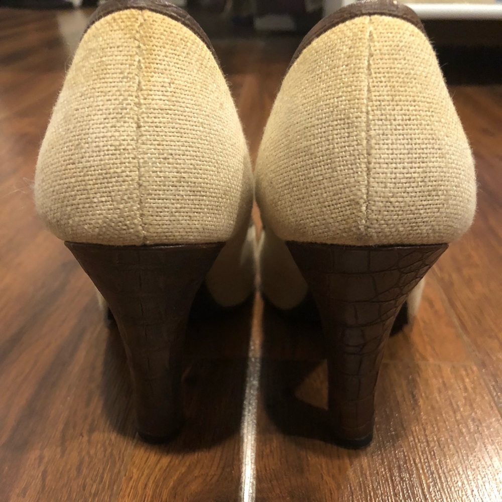 Heels - Picture 3 of 3